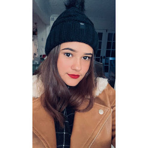 Meet your Posher, Karina